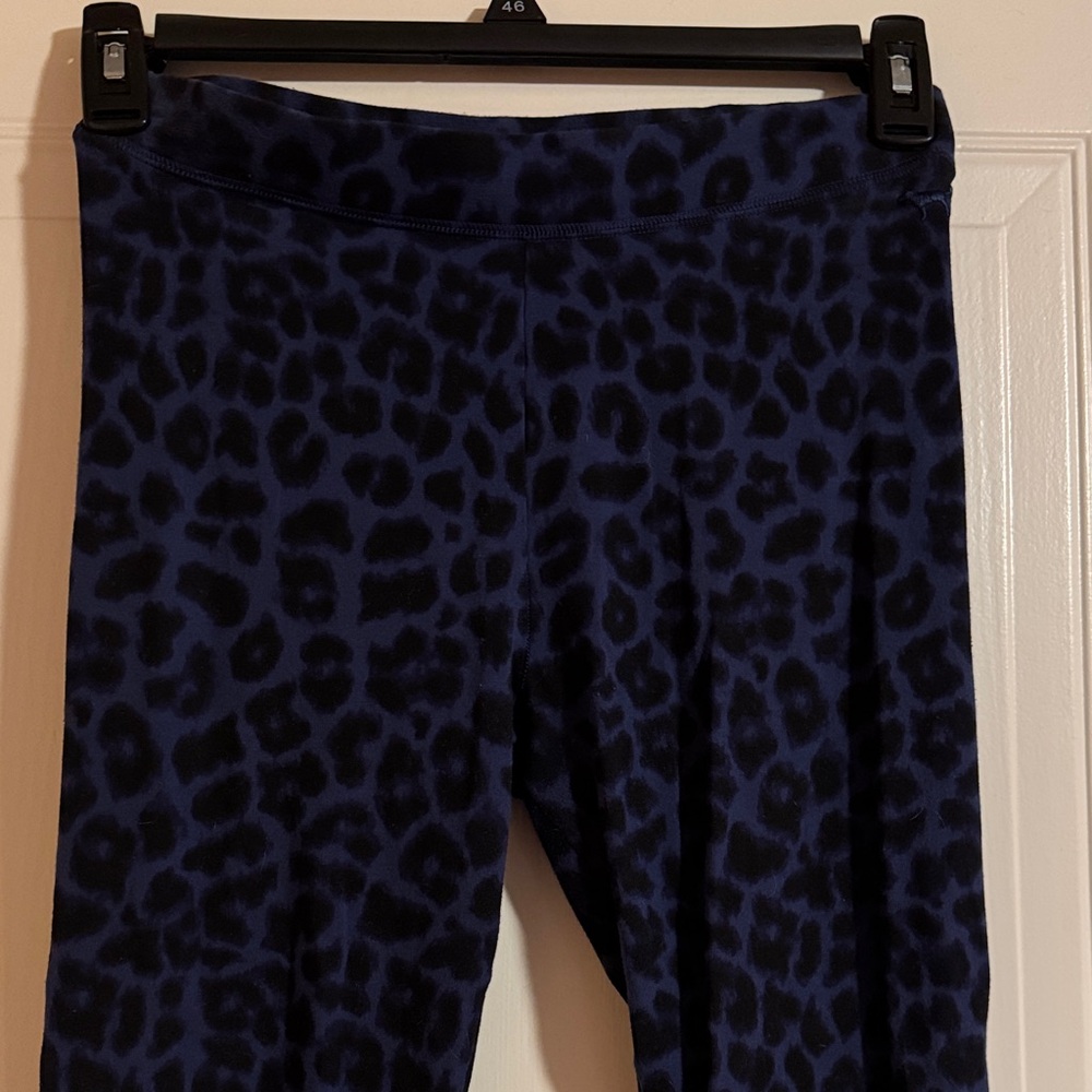 Victoria’s Secret PINK Leopard Print Leggings